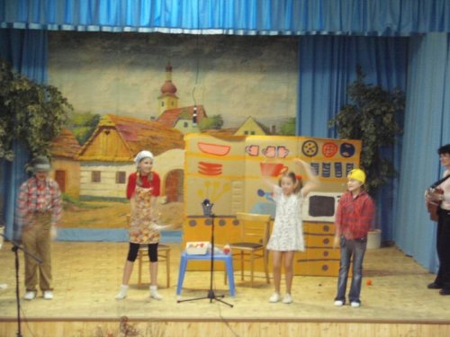 Hraje celá dědina aneb S veselou myslí na nesmysly. - 18.3.2006